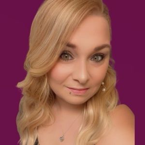 Meet your Posher, Candis